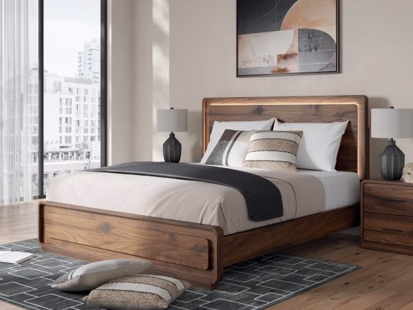 Fortlorn California King Panel Bed - Image 3