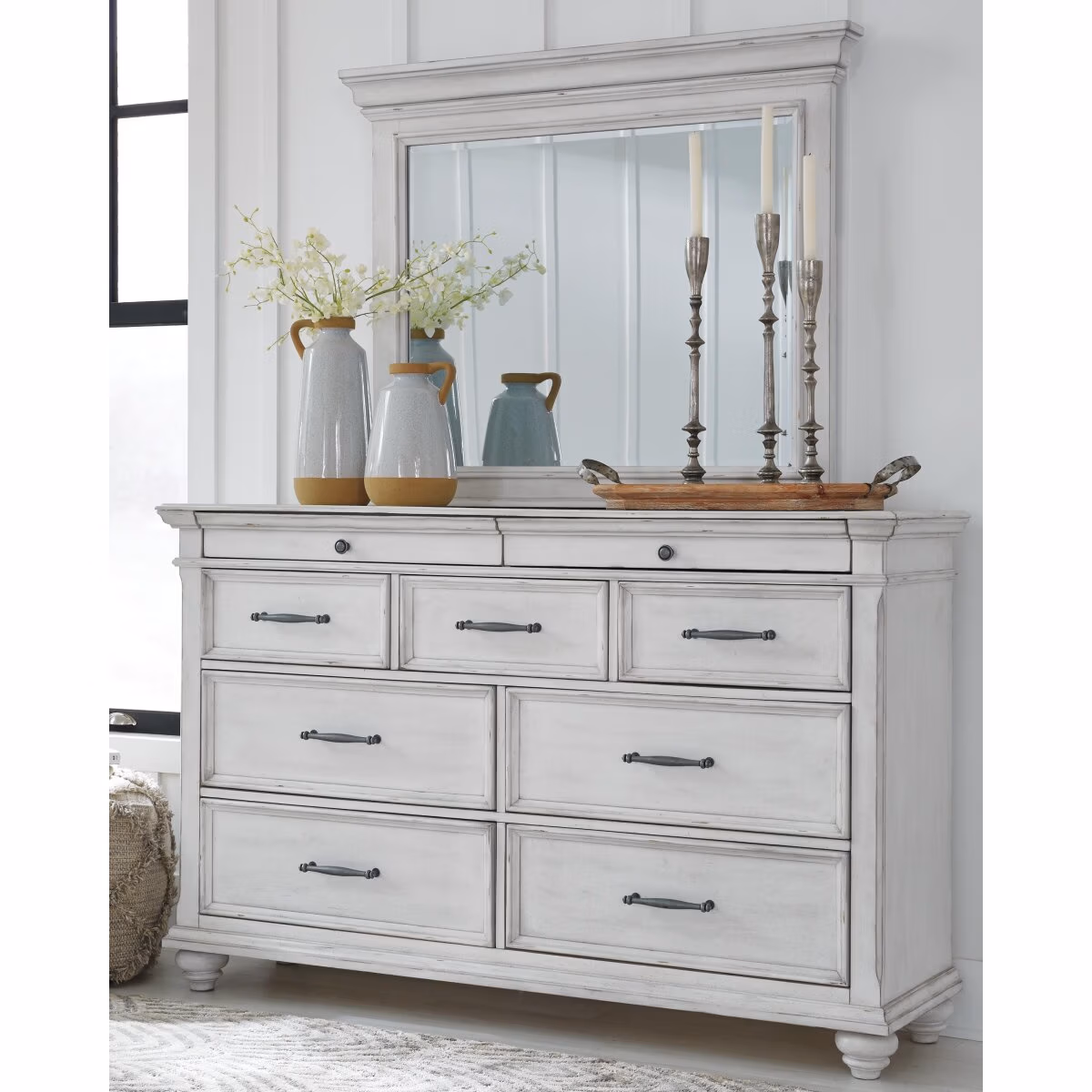 Kanwyn Queen Panel Bed, Dresser, Mirror and 2 Nightstands - Image 15