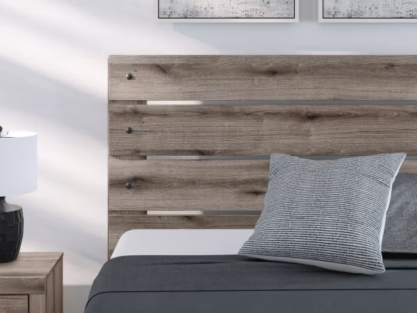 Graystorm Queen Panel Bed - Image 11