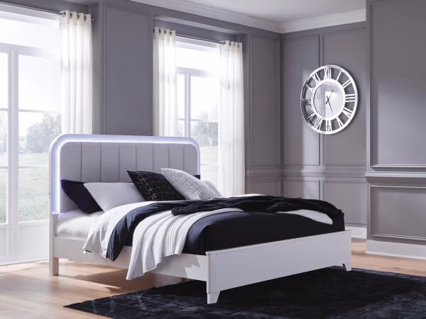 Jarlee King Panel Bed, Dresser, Mirror and Nightstand - Image 14