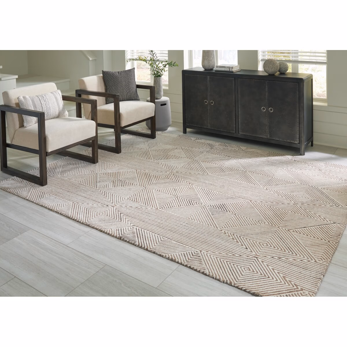Jadott 8' x 10' Rug - Image 3