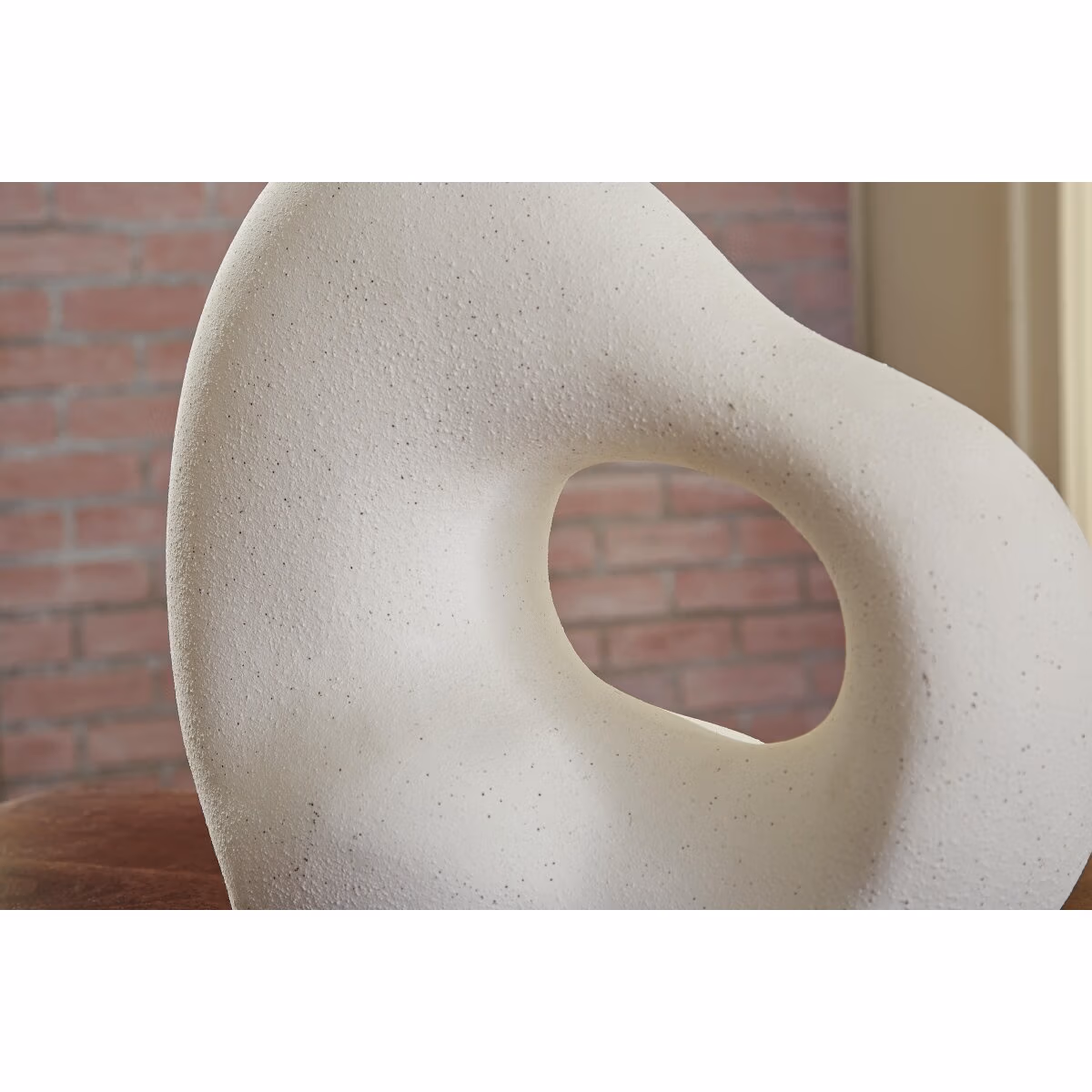 Arthrow Sculpture - Image 5