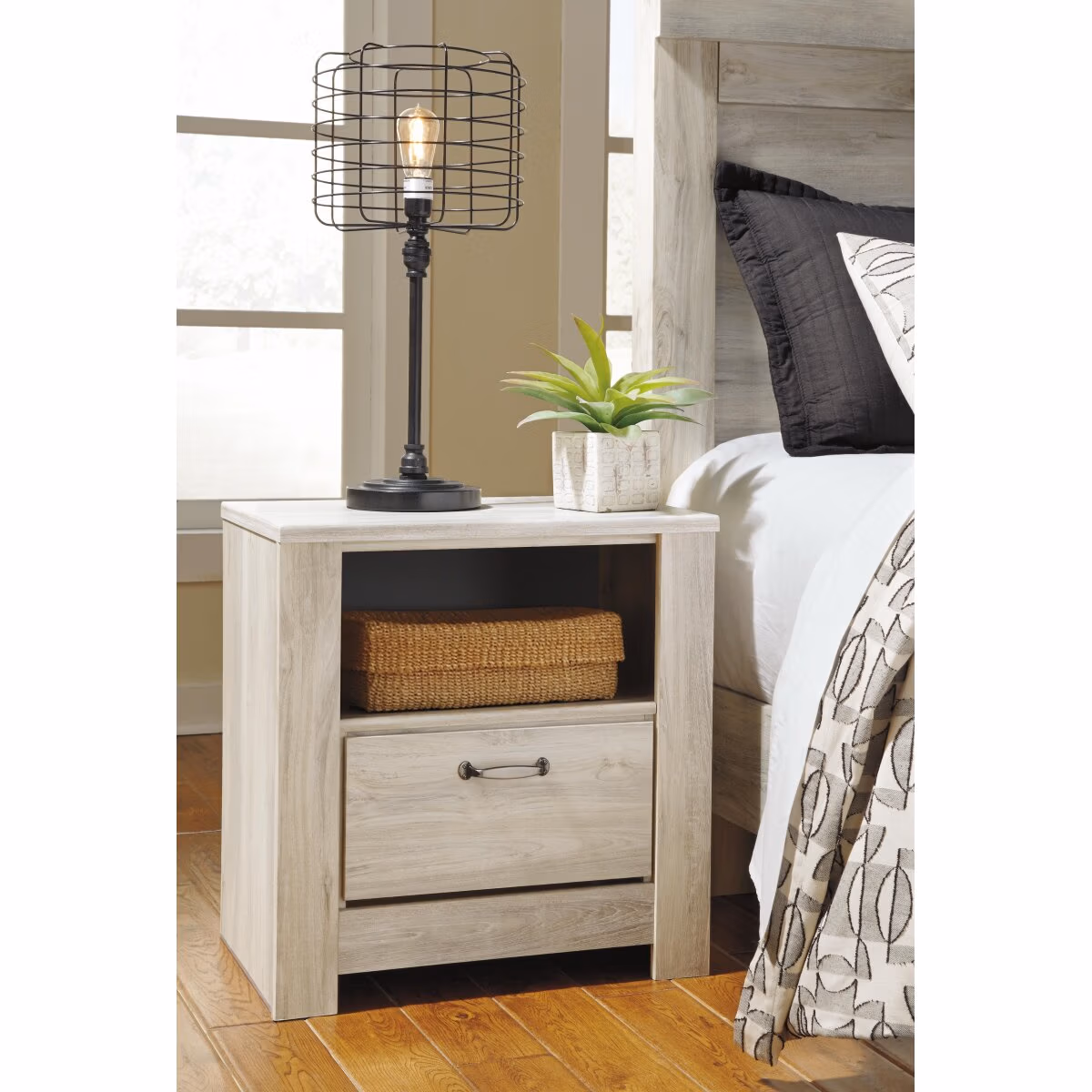 Bellaby Queen Crossbuck Panel Bed and 2 Nightstands - Image 8