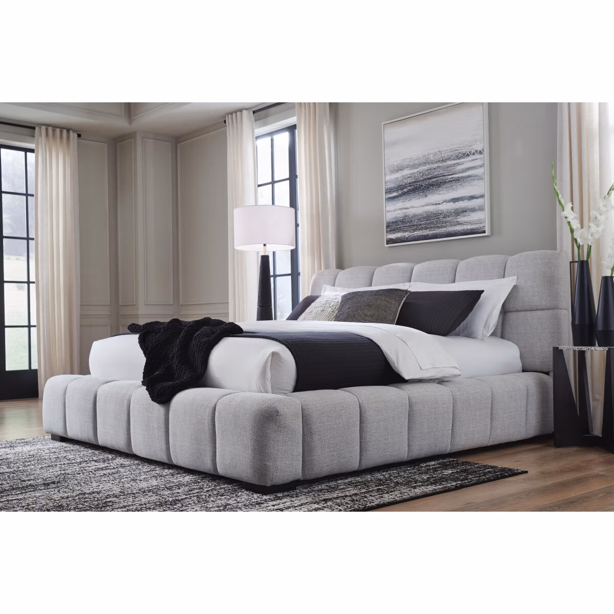Grendusk Queen Upholstered Bed - Image 8