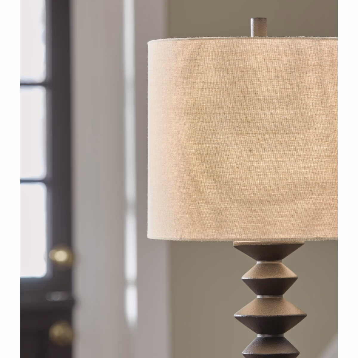 Luanndon Buffet Lamp - Image 4