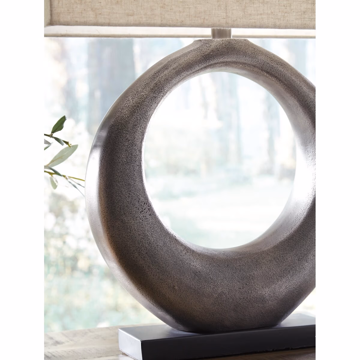 Saria Table Lamp - Image 4