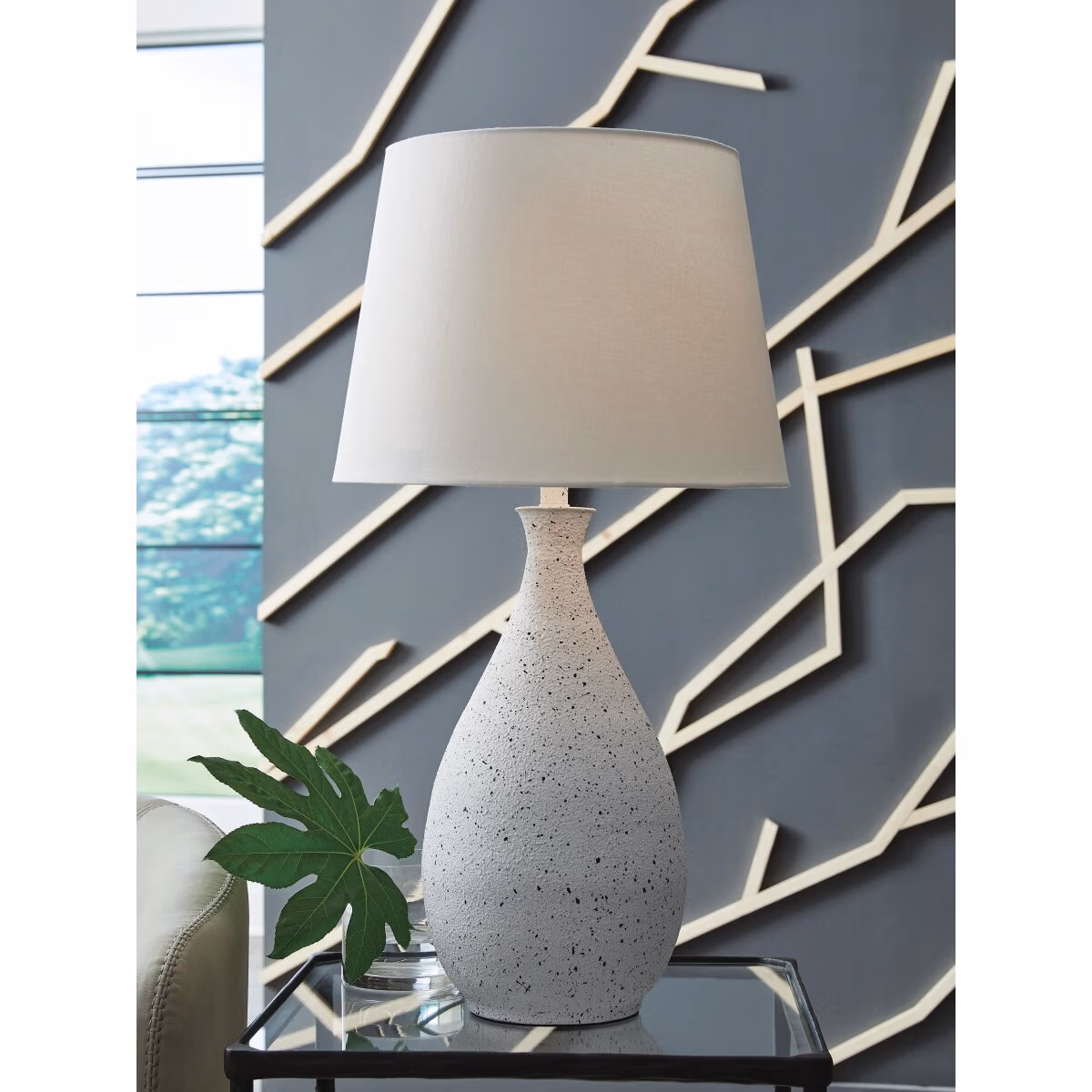 Wyattford Table Lamp - Image 3