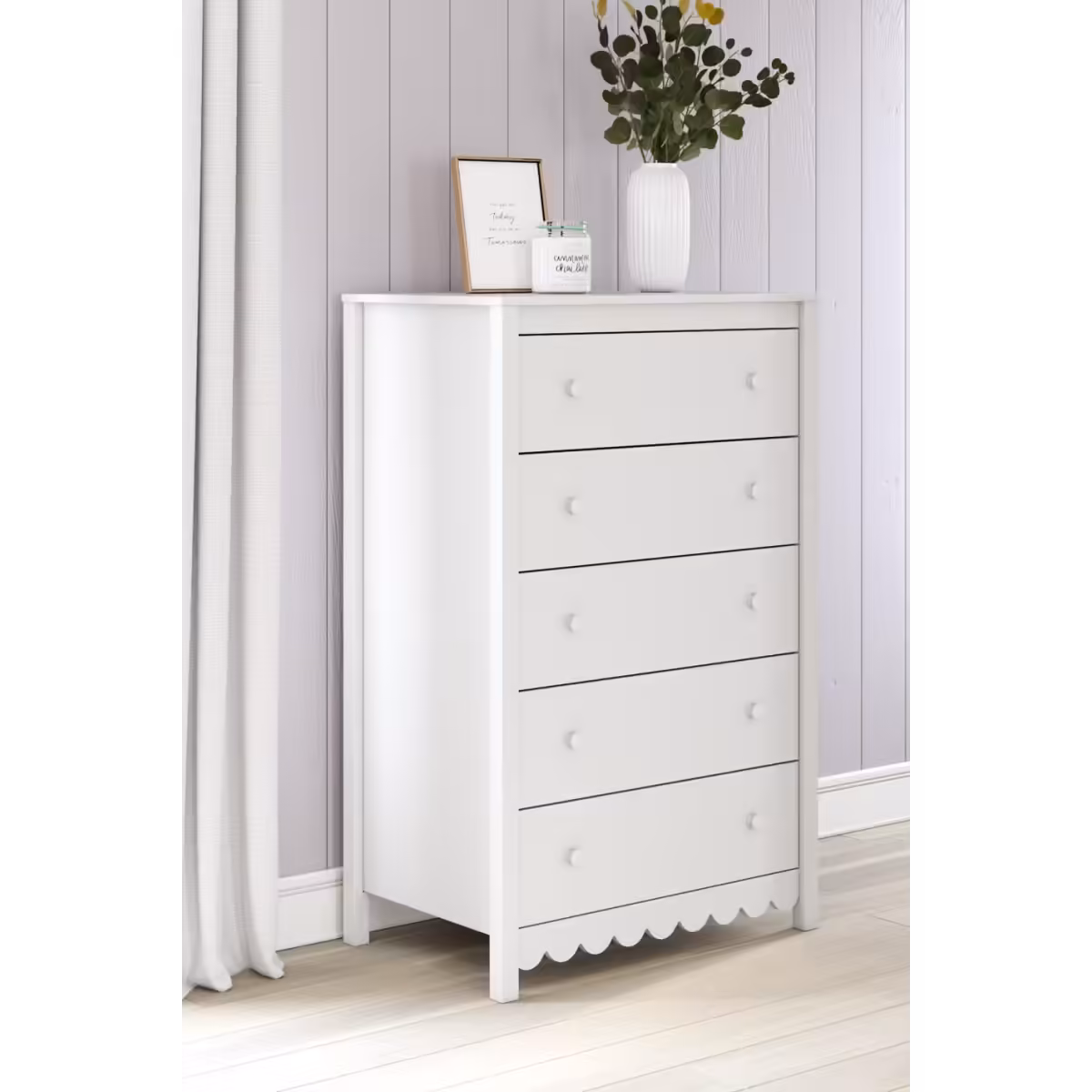 Hallityn Chest of Drawers - Image 3