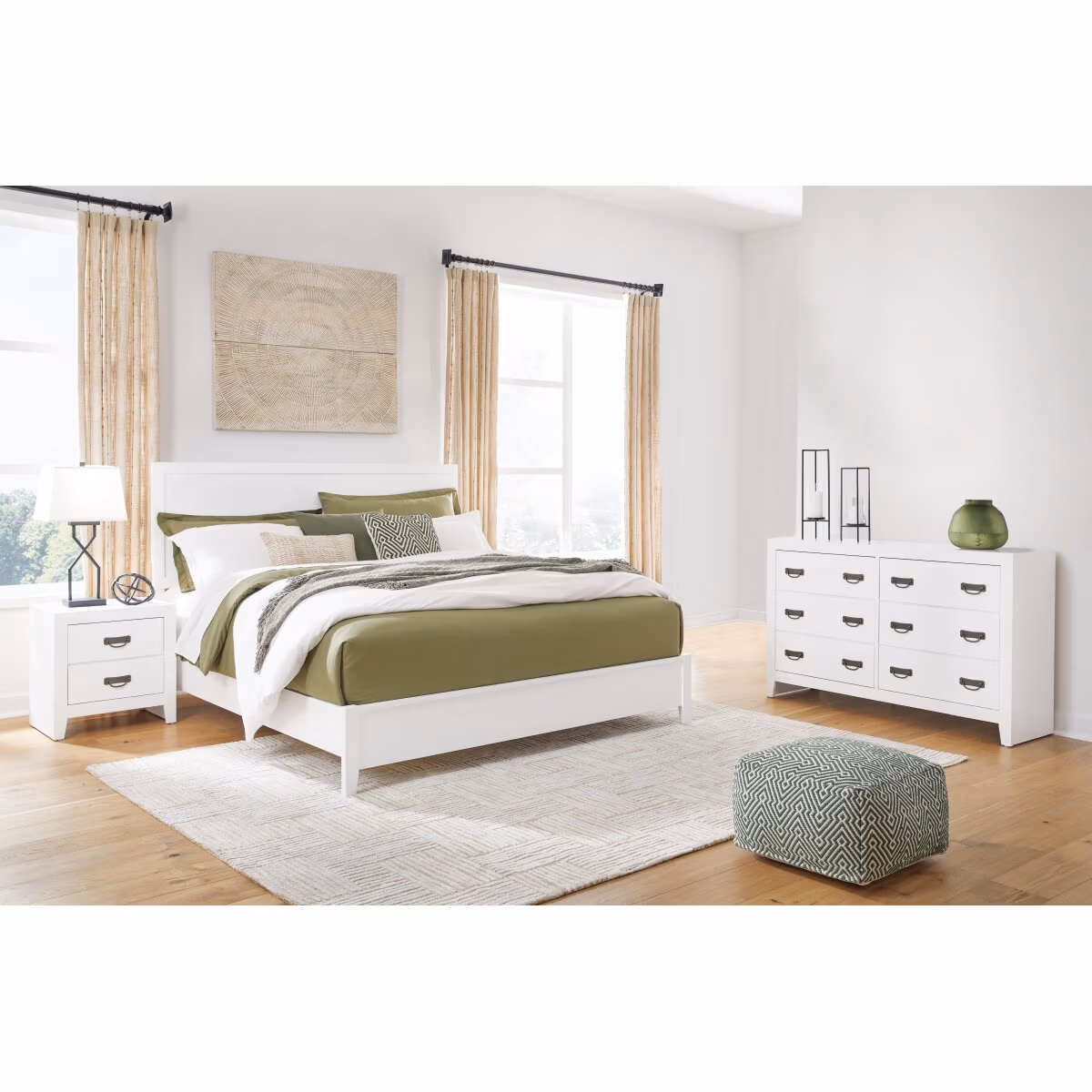 Binterglen Queen Panel Bed, Dresser and Nightstand - Image 2