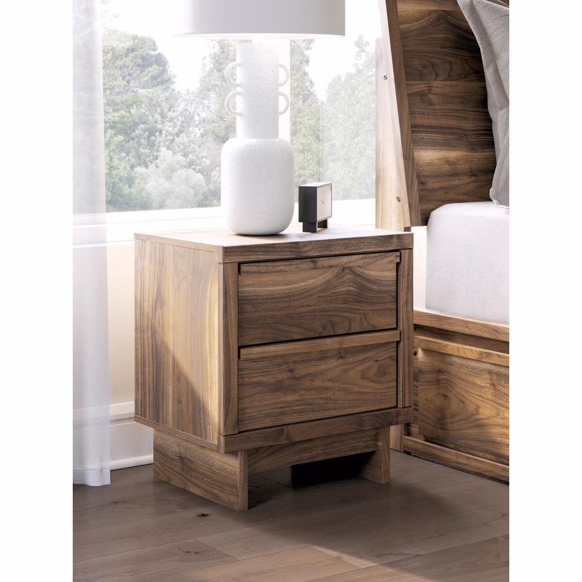 Chirason Nightstand - Image 3