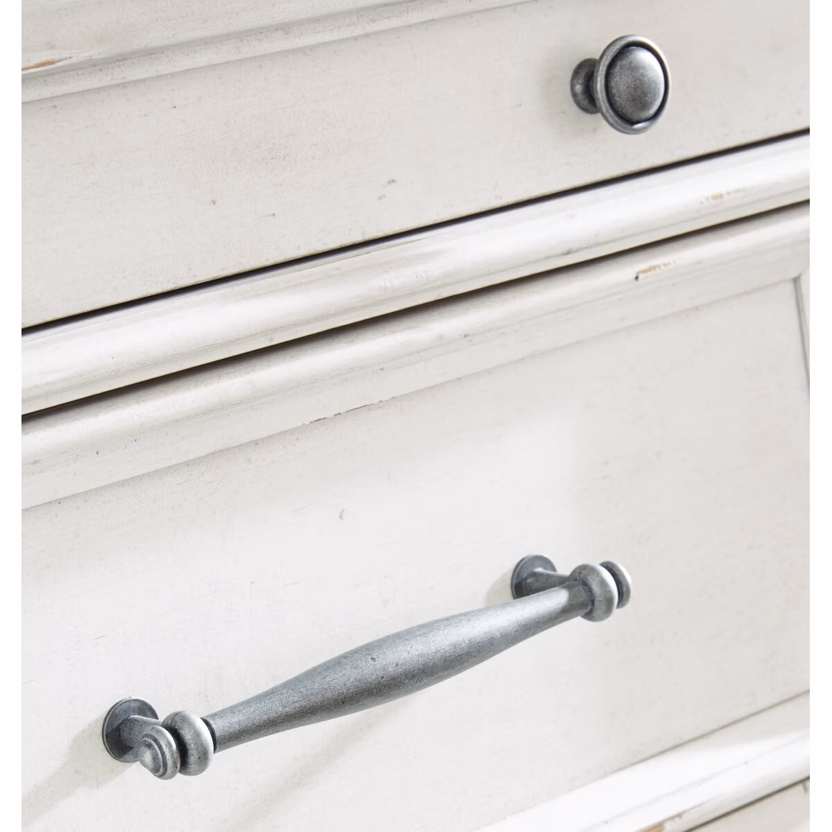 Kanwyn Queen Panel Bed, Dresser, Mirror and Nightstand - Image 16