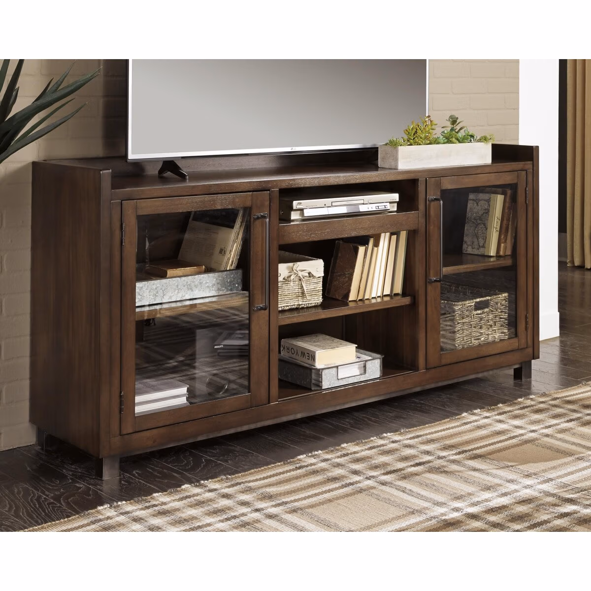 Starmore 70" TV Stand - Image 3