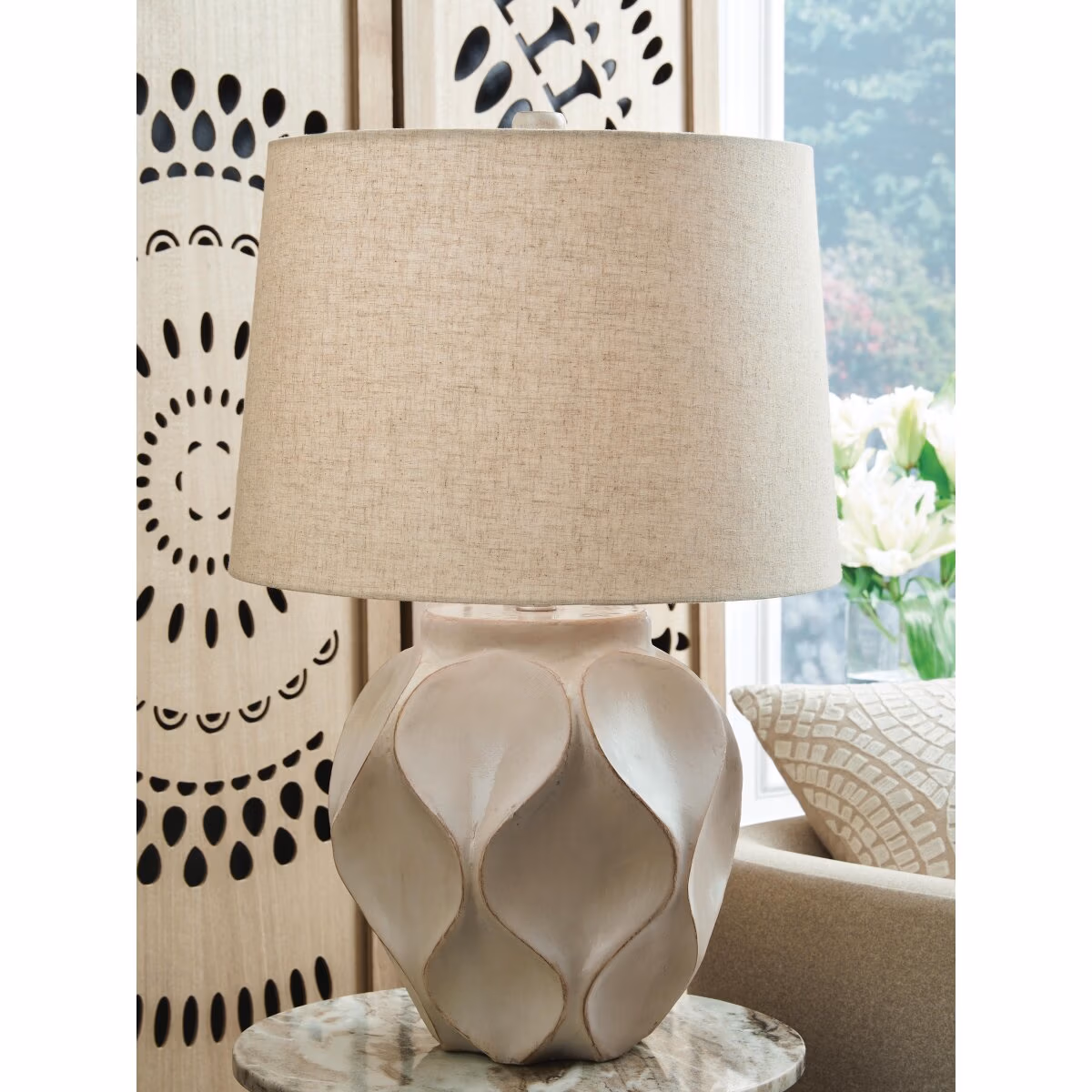 Edselham Table Lamp - Image 3