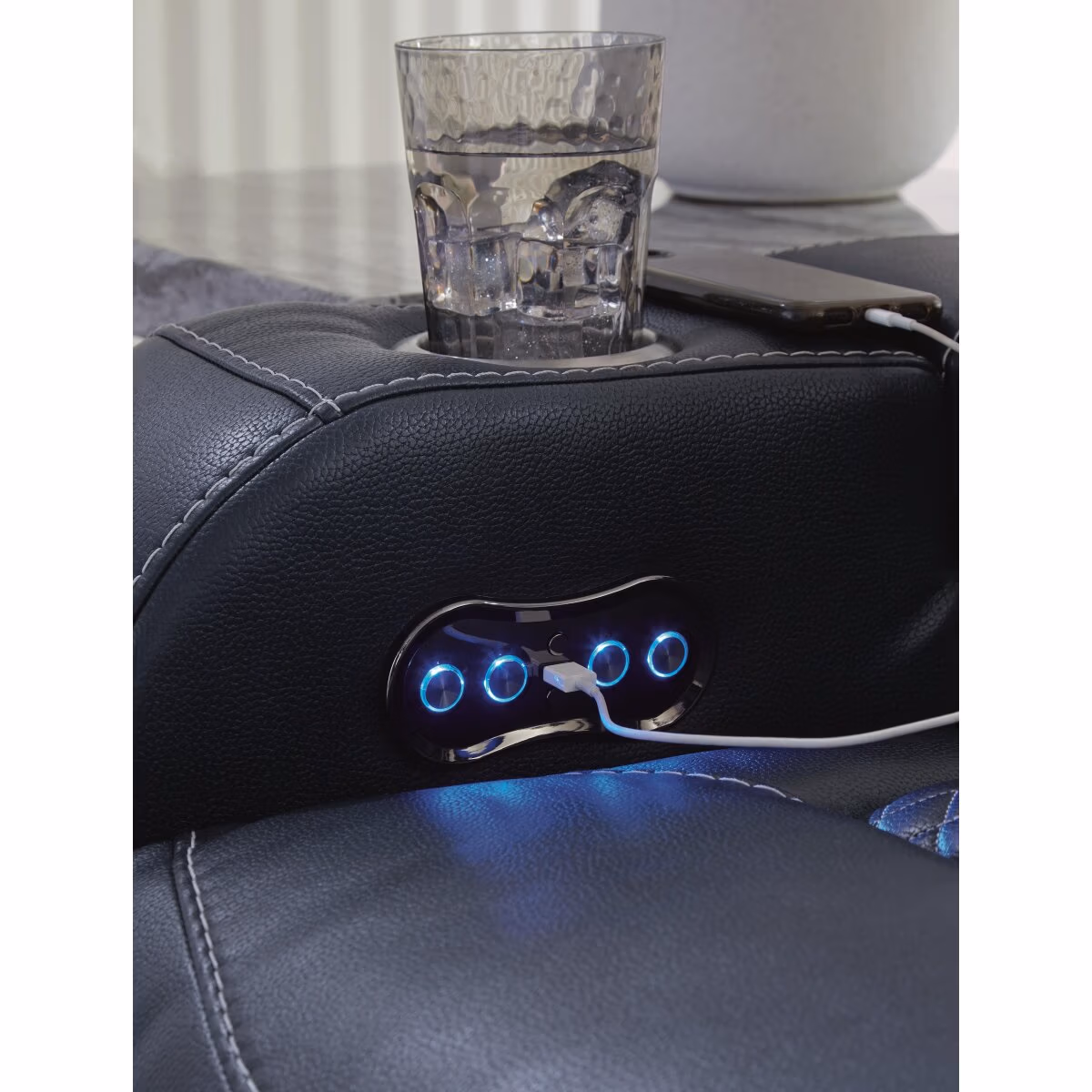 Fyne-Dyme Power Reclining Sofa - Image 13