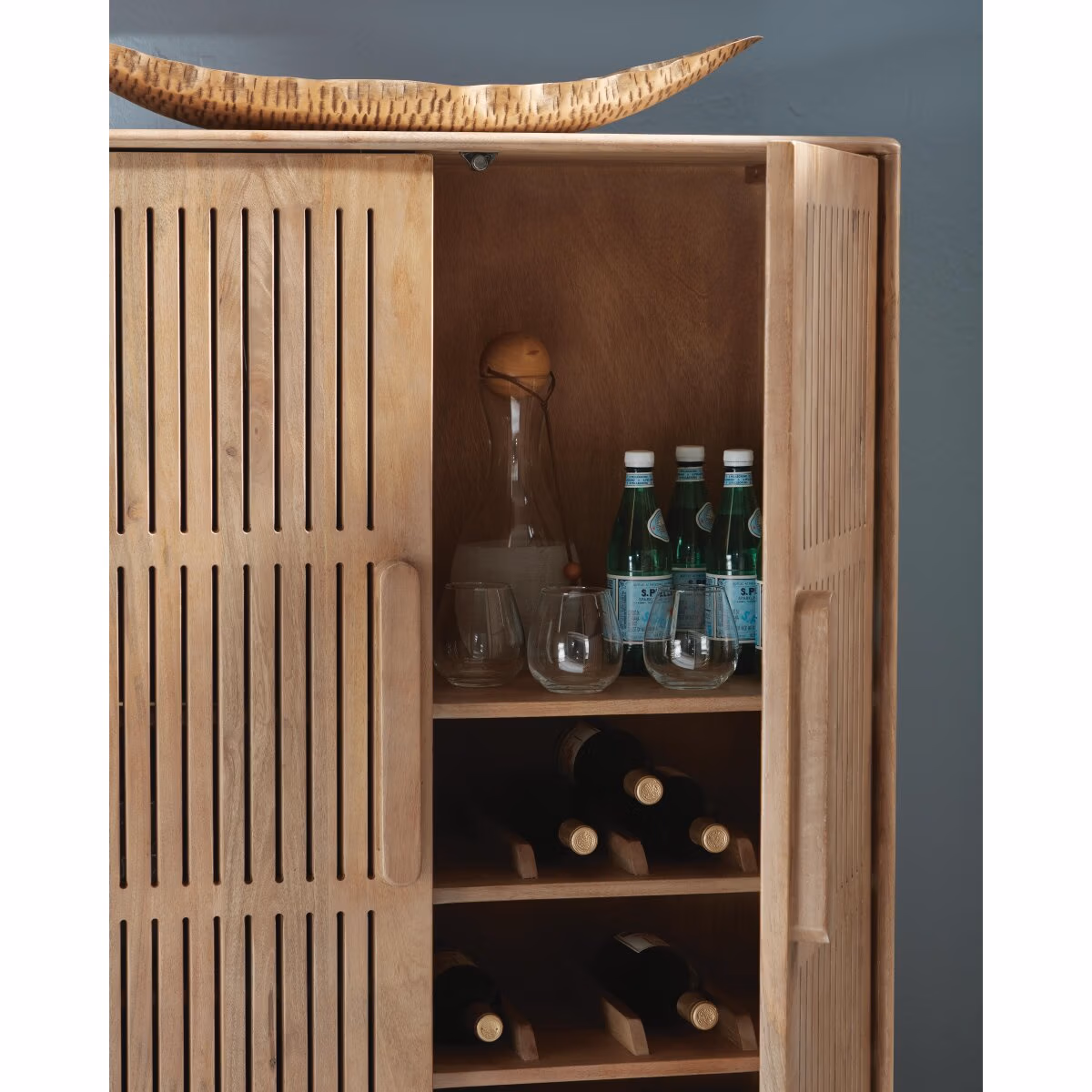 Pellamour Bar Cabinet - Image 7