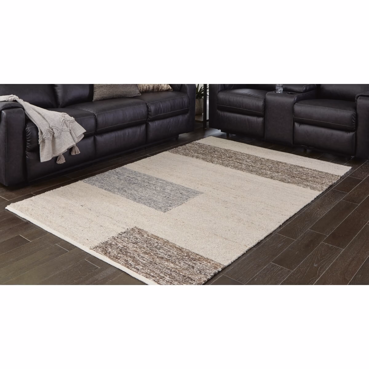 Barus 8' x 10' Rug - Image 3