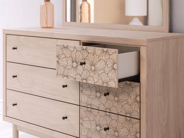 Arloster Dresser and Mirror - Image 10