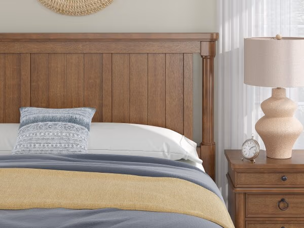 Rowlenstown California King Poster Bed - Image 9