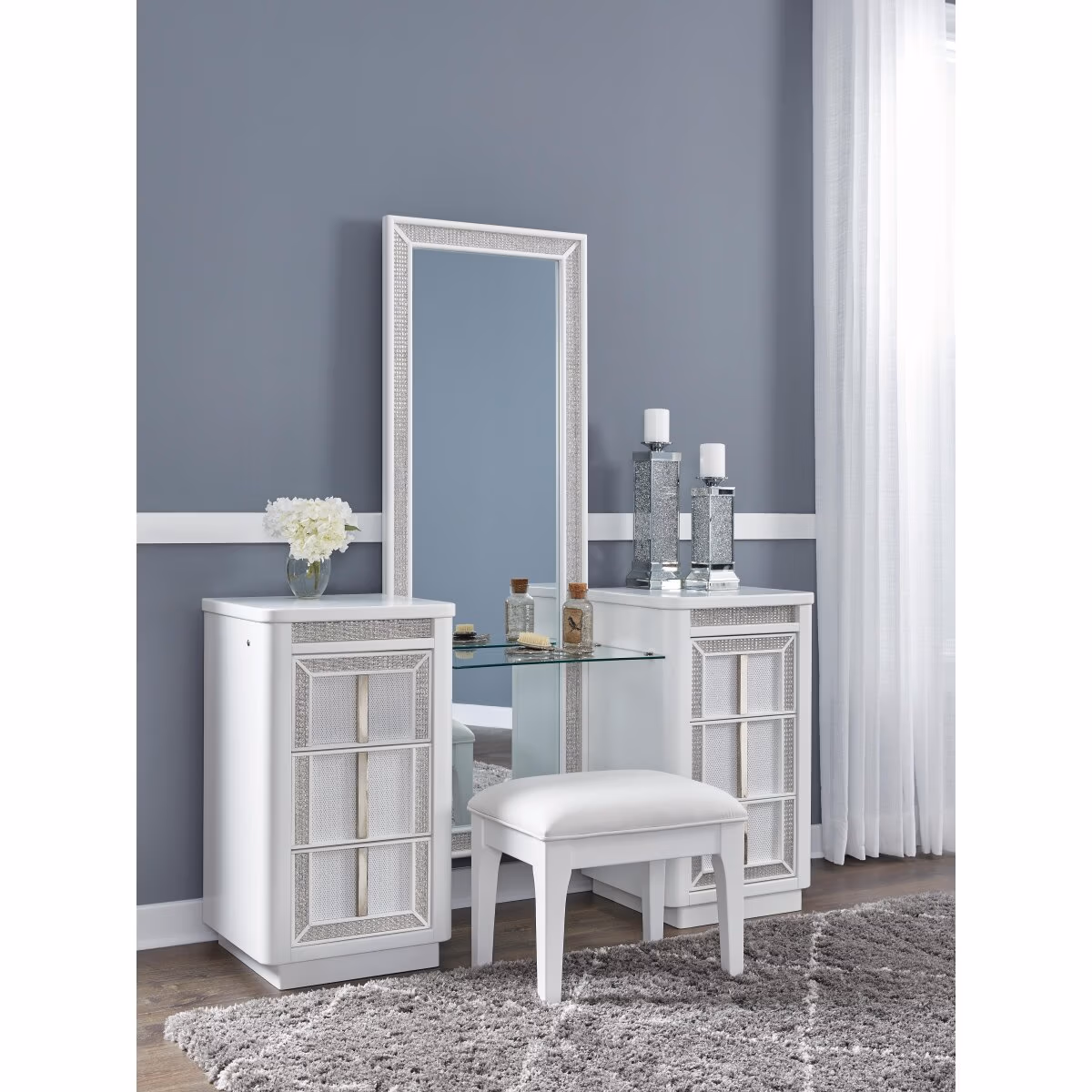 Chalanna Vanity with Mirror - Image 4