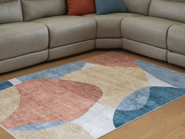 Chanleigh Washable 5' x 7' Area Rug - Image 3