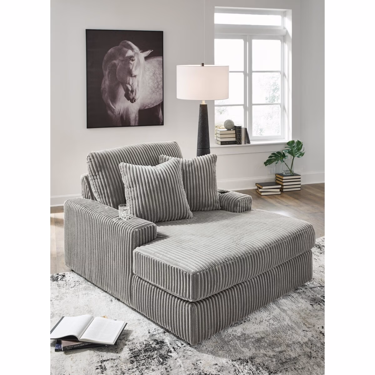 Lindyn Chaise - Image 8