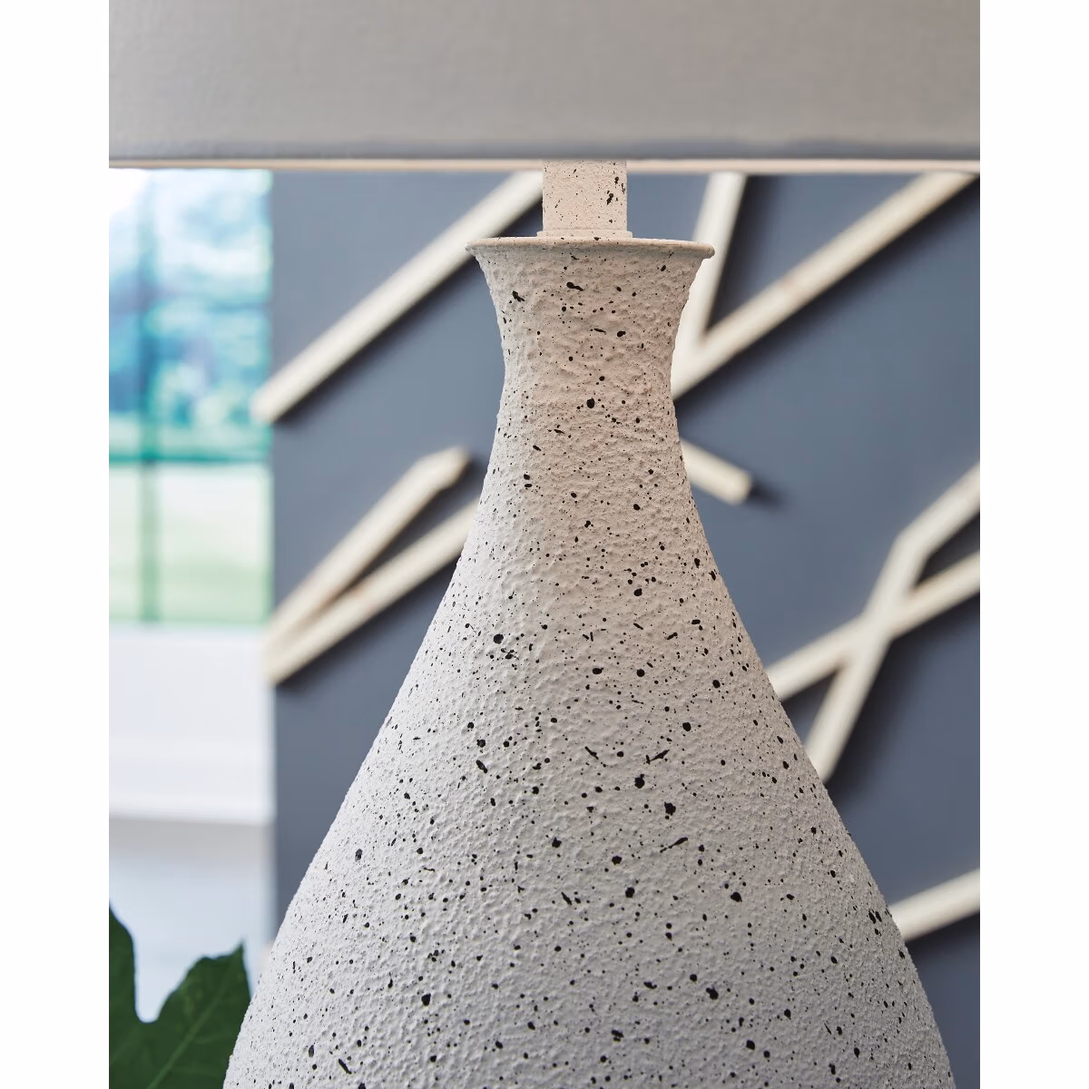 Wyattford Table Lamp - Image 4