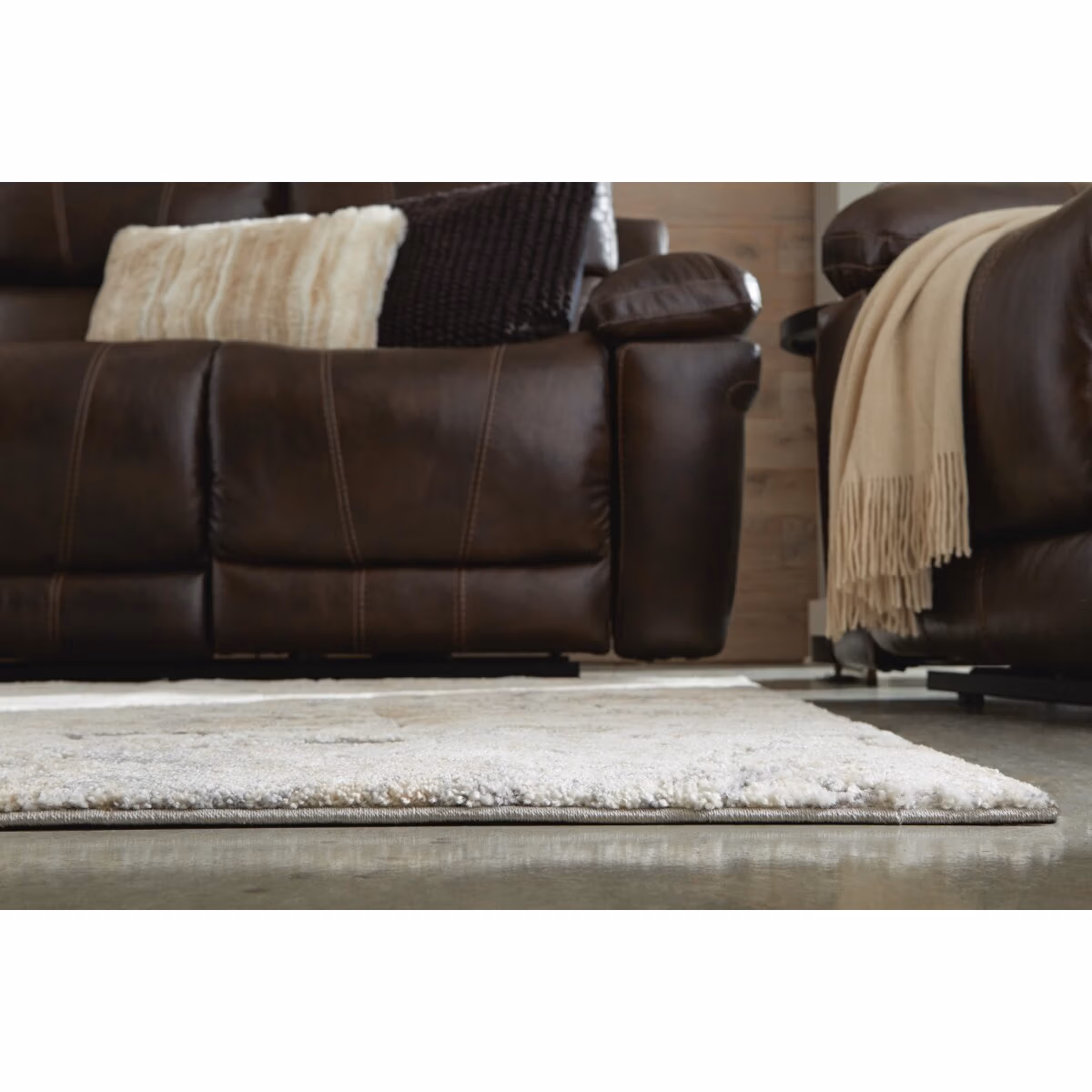 Wyscott 5'3" x 7'3" Rug - Image 4
