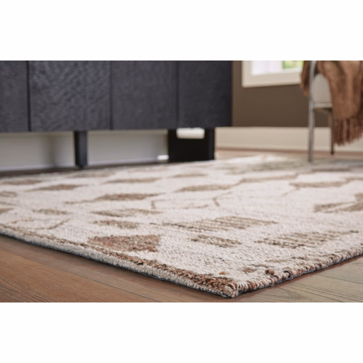 Brettler 8' x 10' Rug - Image 4