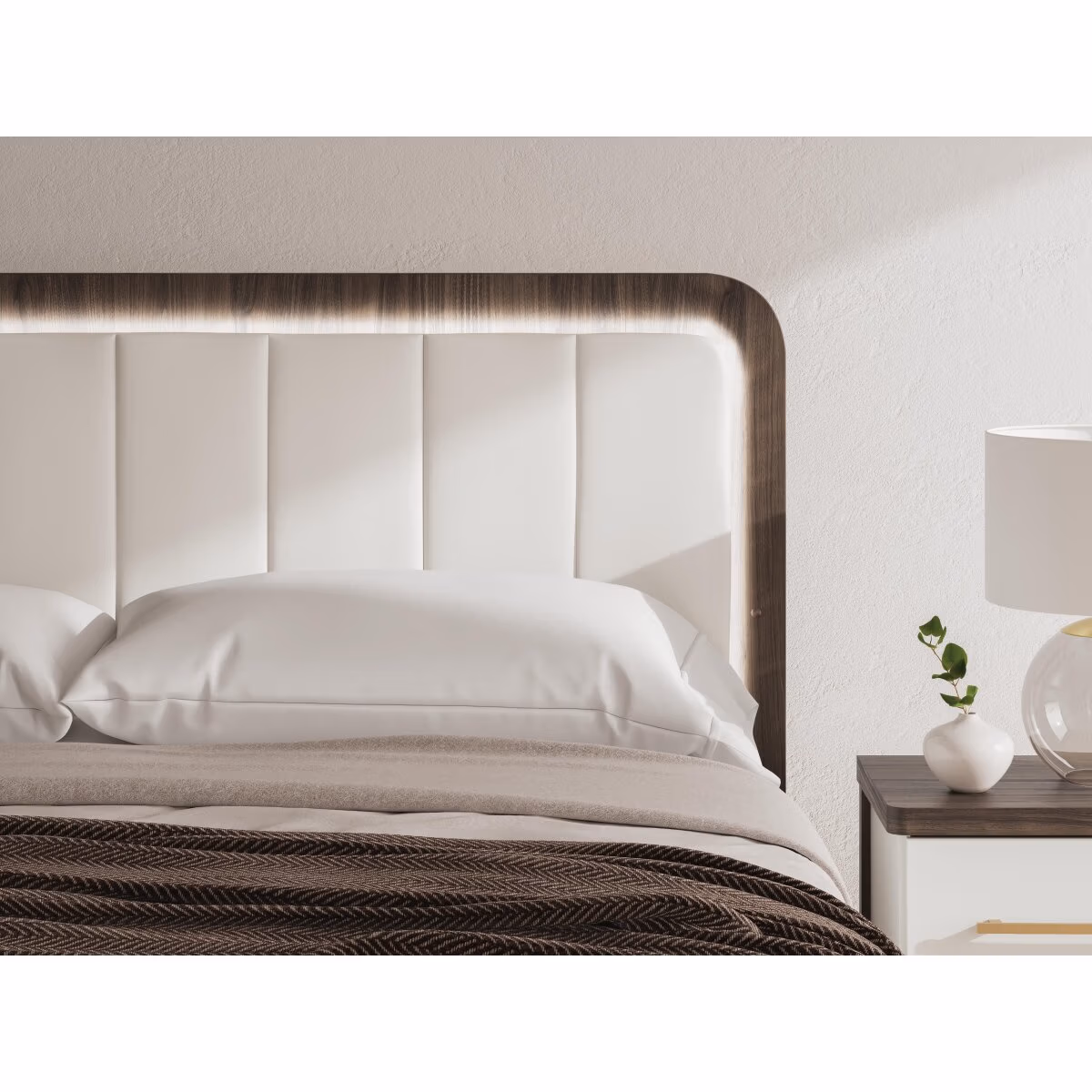 Kendanport King Upholstered Bed - Image 11