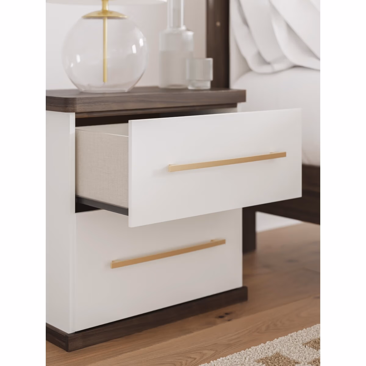 Kendanport Nightstand - Image 11