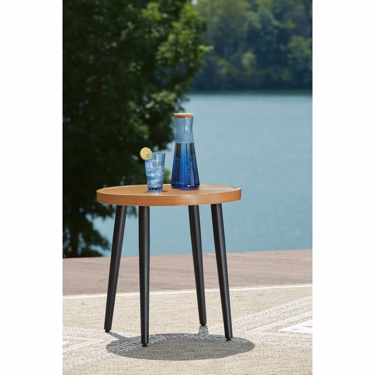 Horizon Hall Outdoor End Table - Image 3