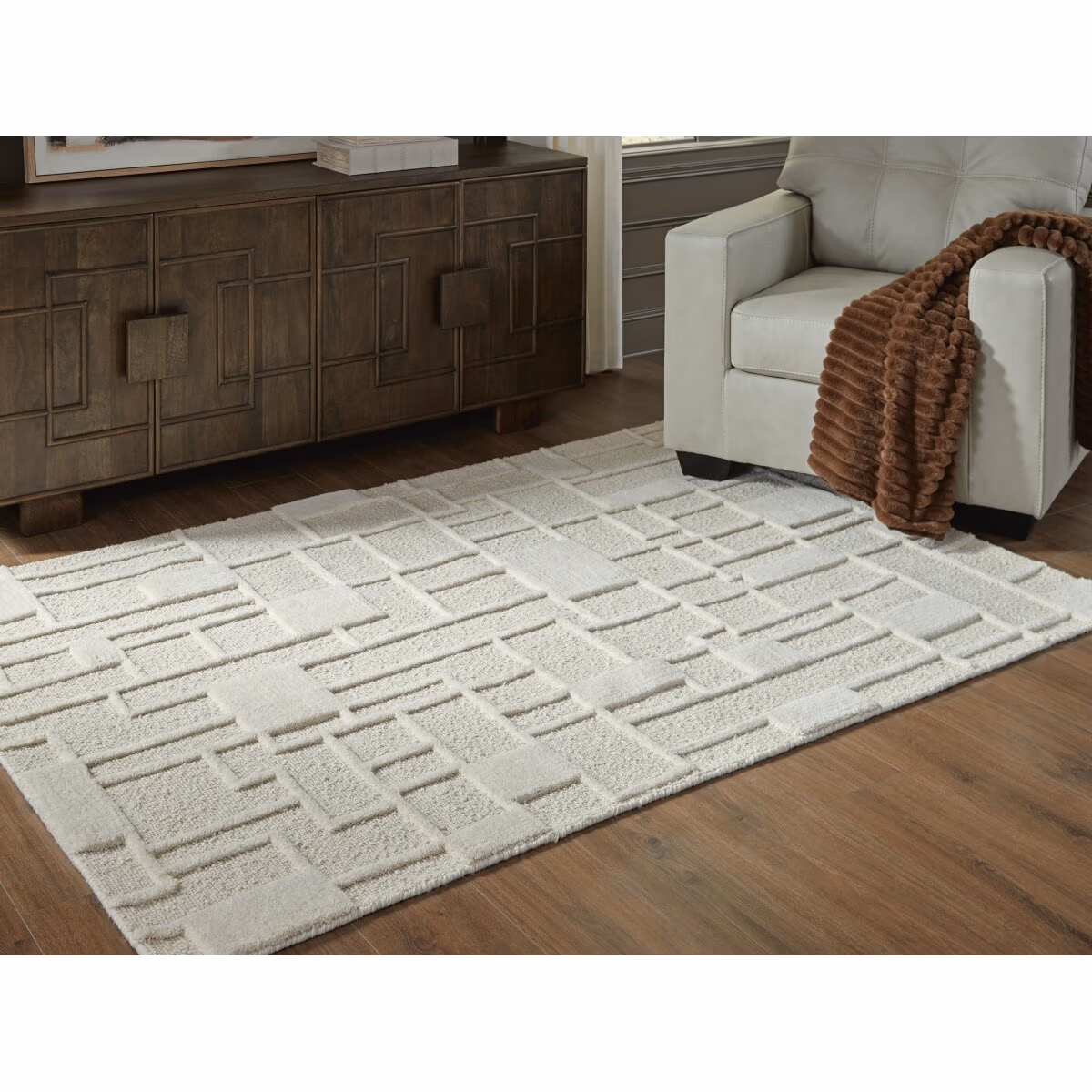 Empriss 5' x 7' Area Rug - Image 3
