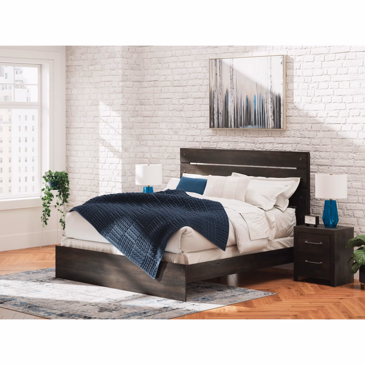 Hollivern King Panel Bed - Image 3