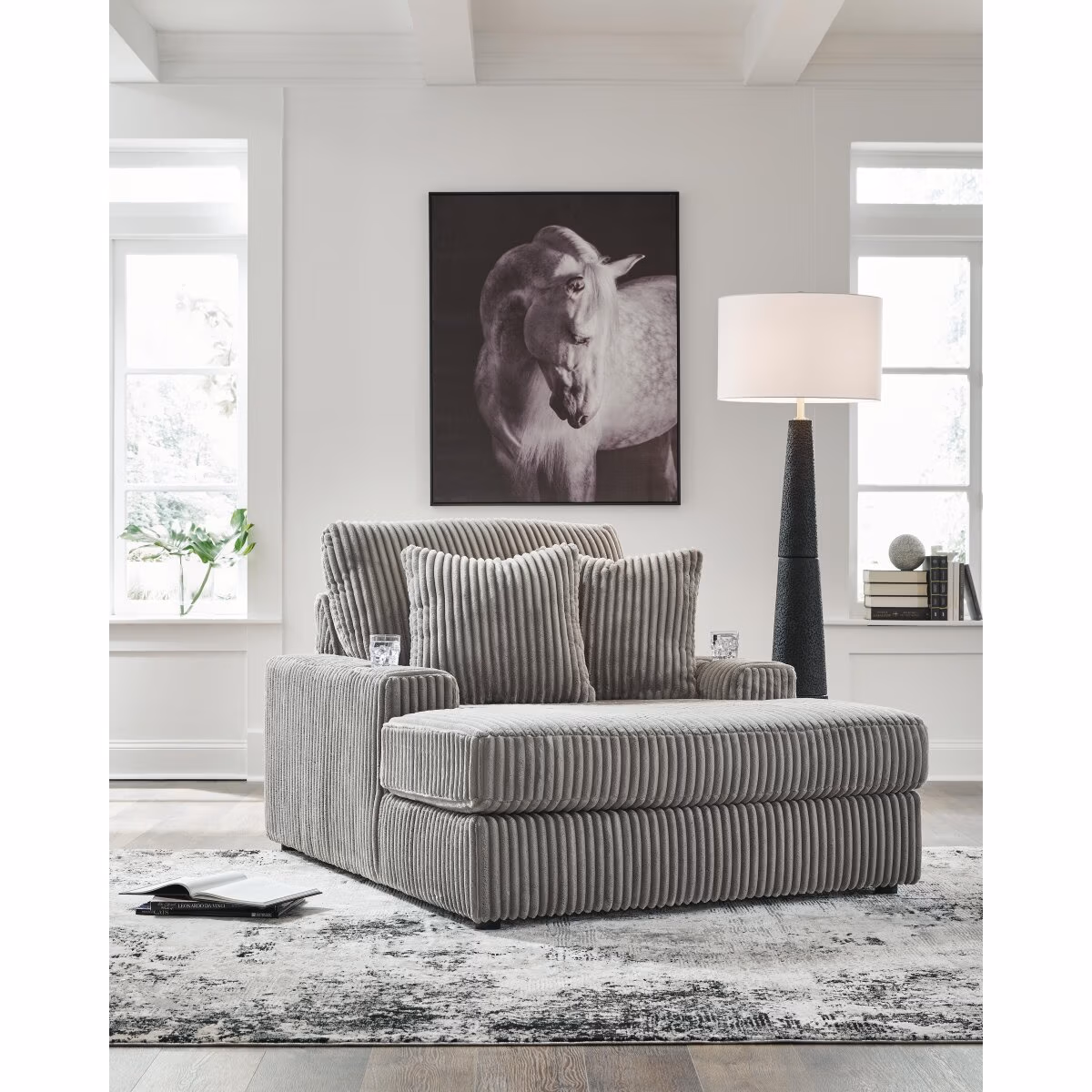 Lindyn Chaise - Image 3