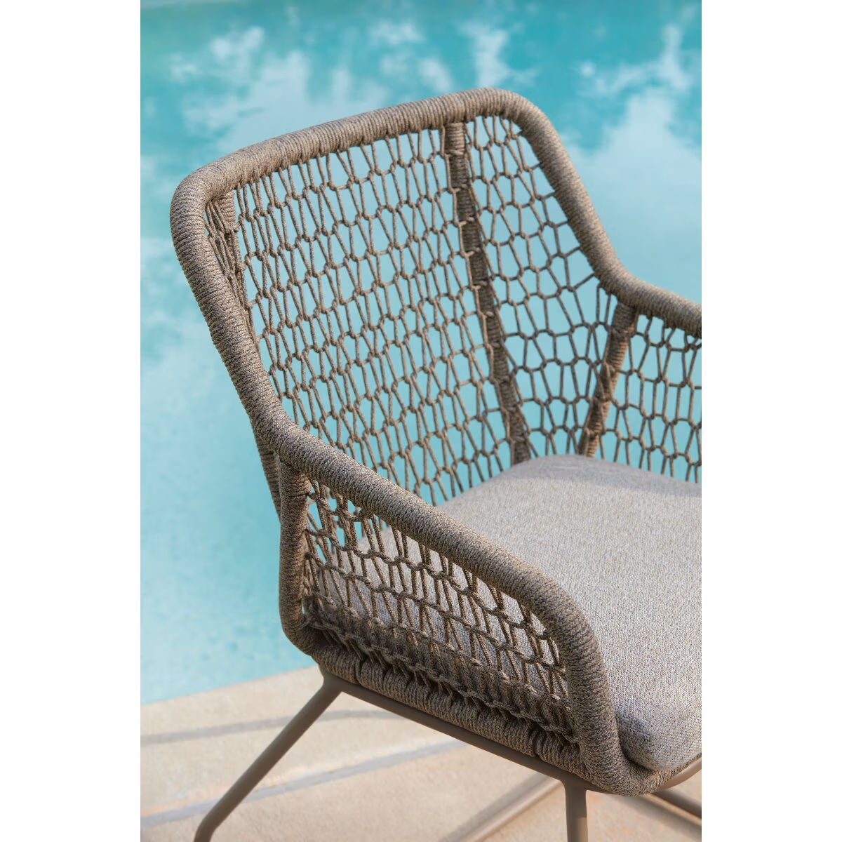 Majors Beach Outdoor Table and 2 Chairs - Image 10
