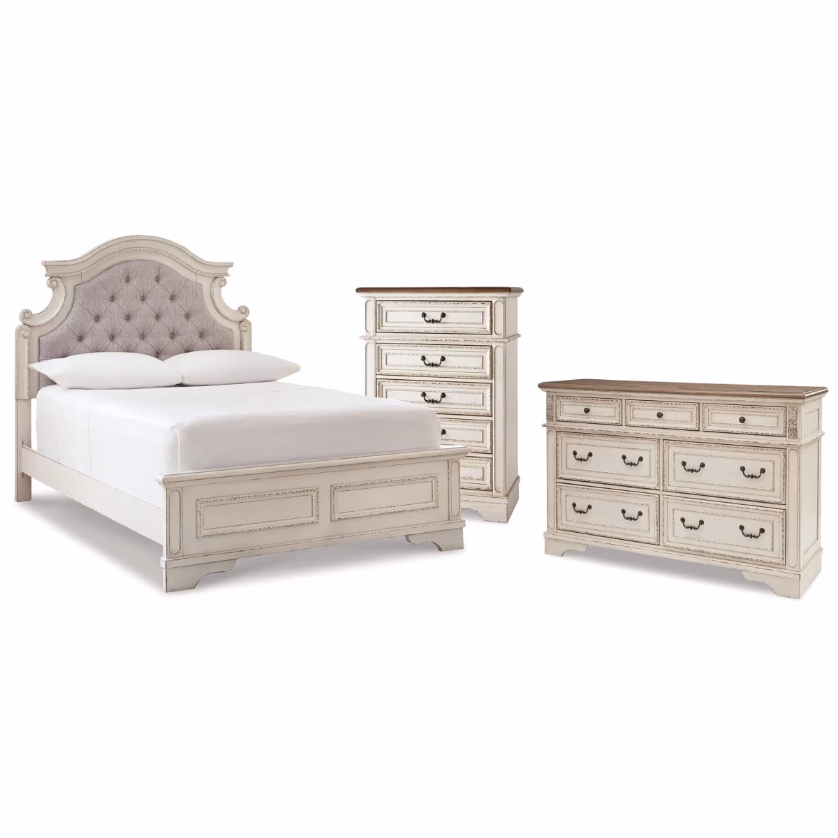 Realyn Full Panel Bed, Dresser and Chest - Image 2