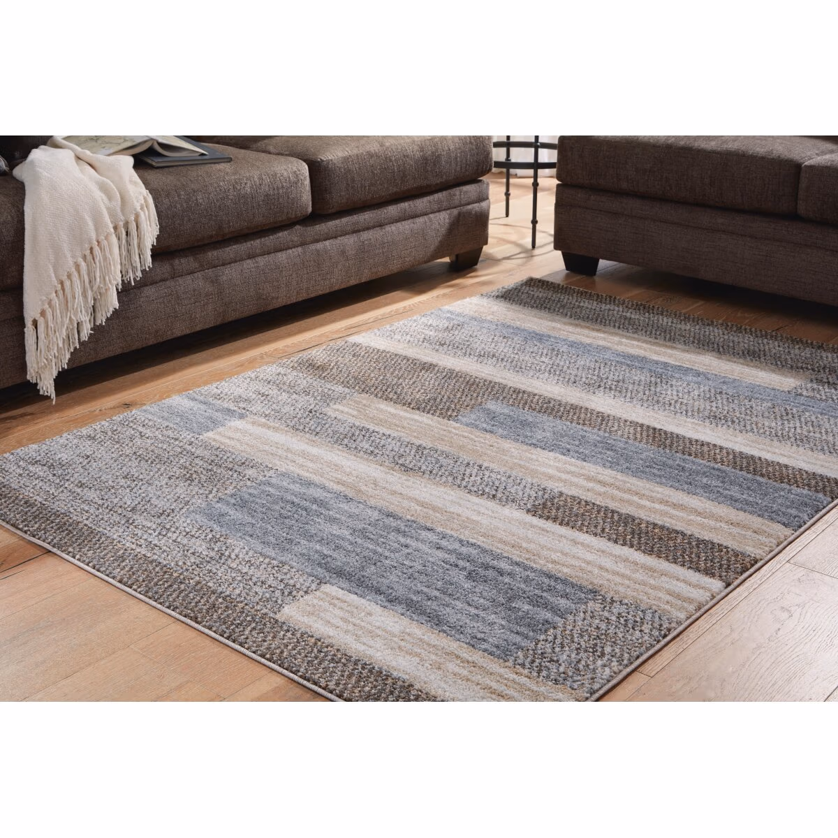 Sethburn 8' x 10' Rug - Image 3