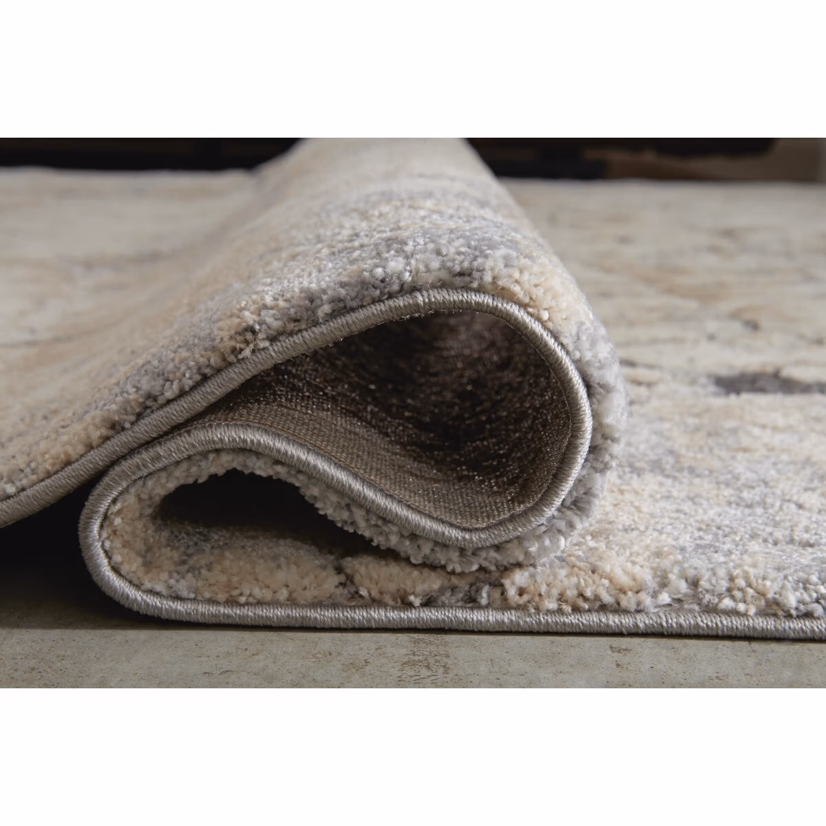 Wyscott 5'3" x 7'3" Rug - Image 5