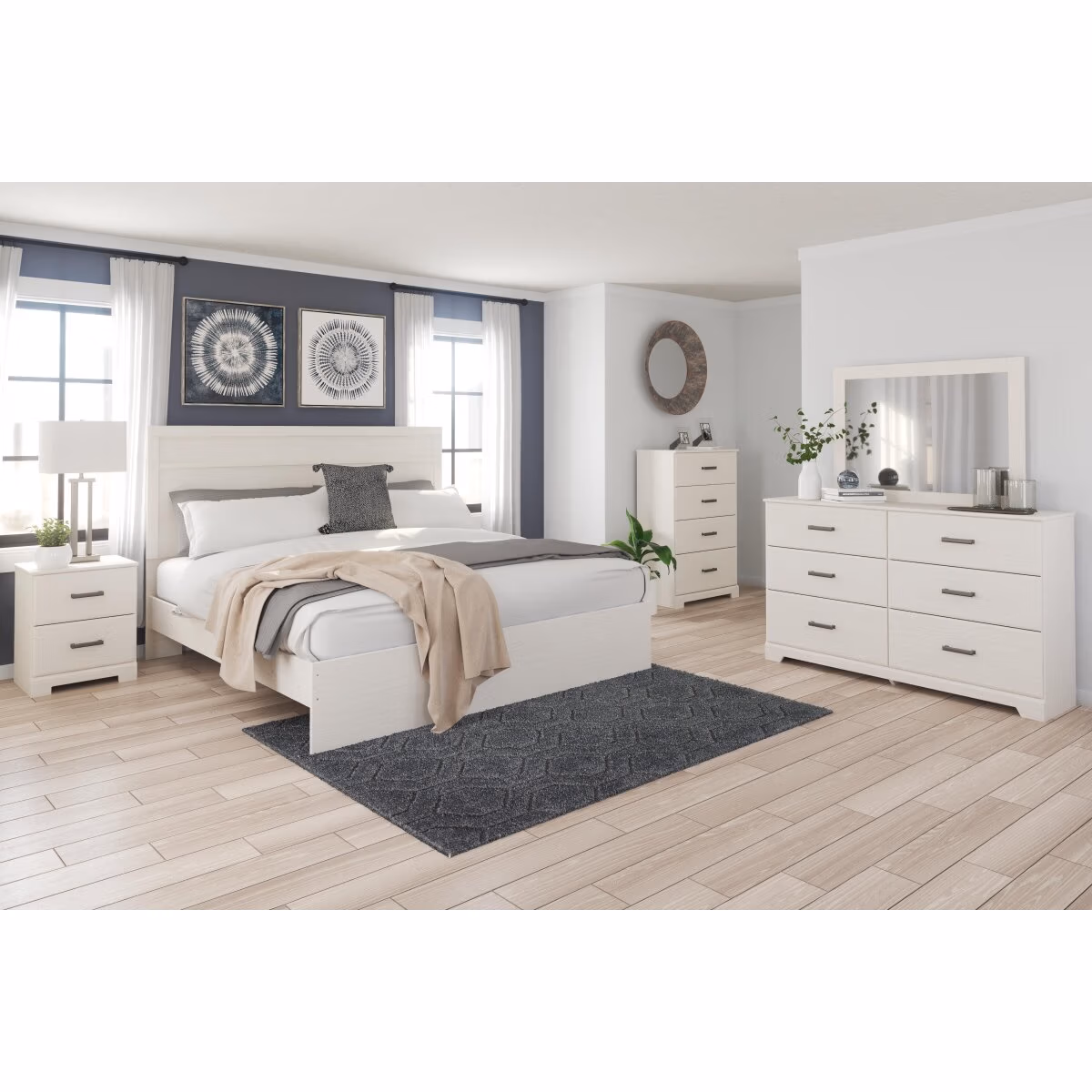 Stelsie King Panel Bed - Image 8