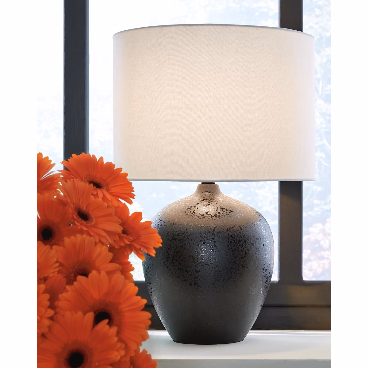 Ladstow Table Lamp (Set of 2) - Image 2
