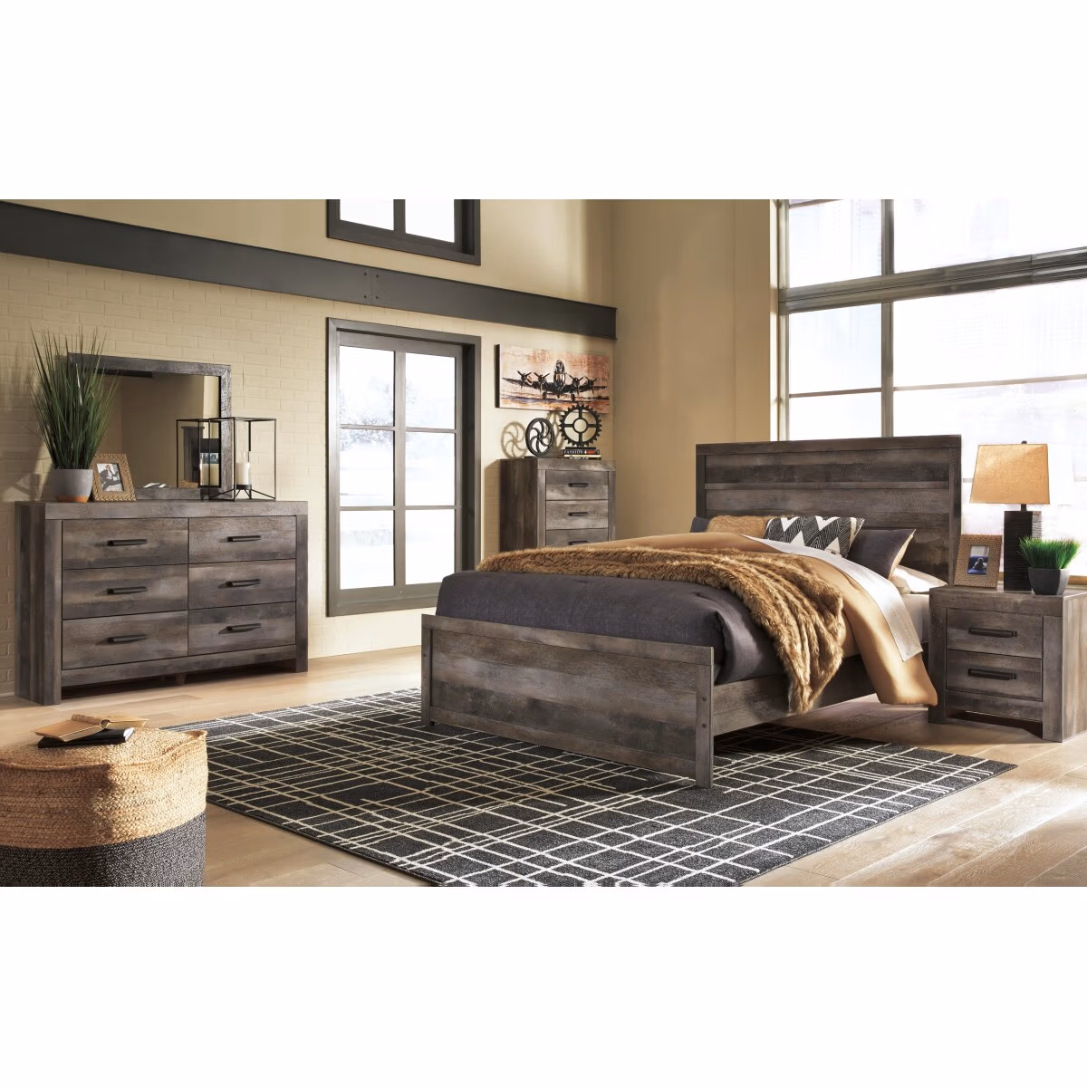 Wynnlow Queen Panel Bed, Dresser, Mirror, Chest and 2 Nightstands - Image 2
