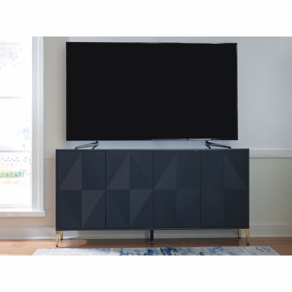 Loirwick Accent Cabinet - Image 9