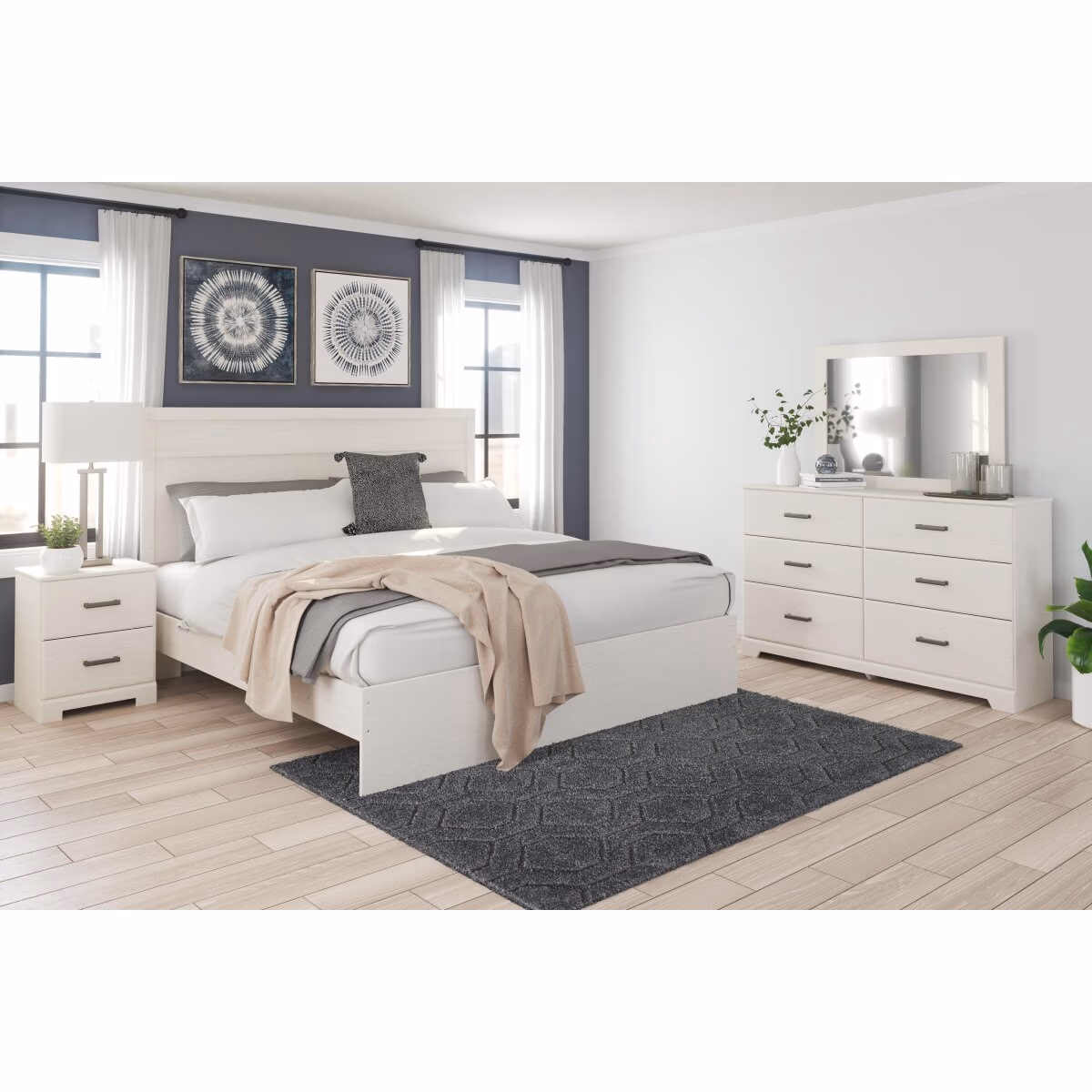 Stelsie King Panel Bed - Image 7
