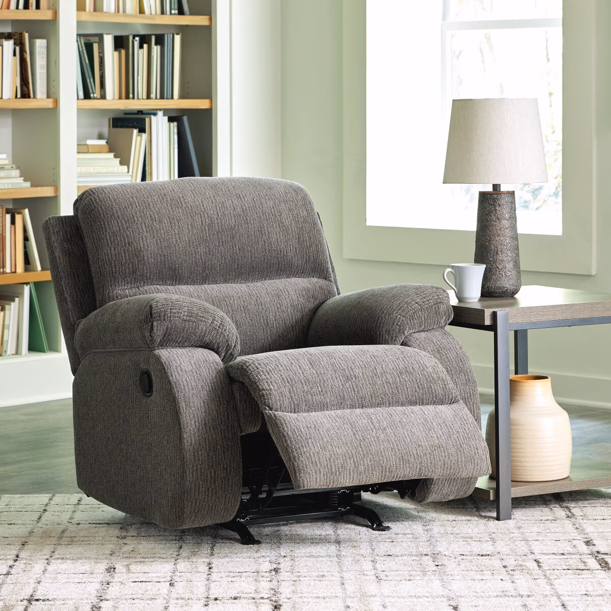 Scranto Recliner - Image 9