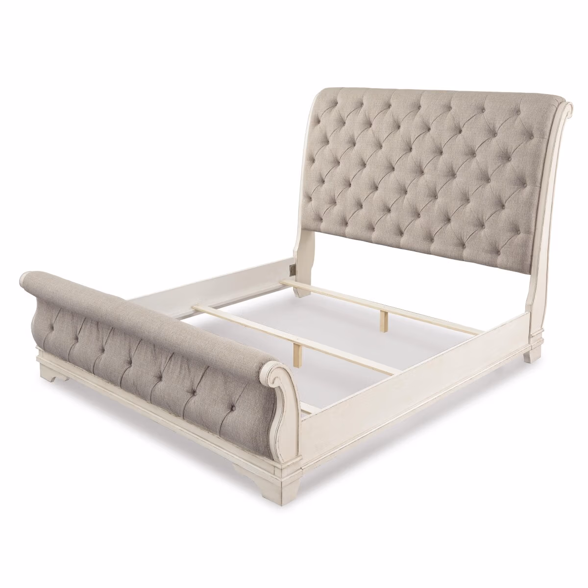 Realyn King Sleigh Bed - Image 4