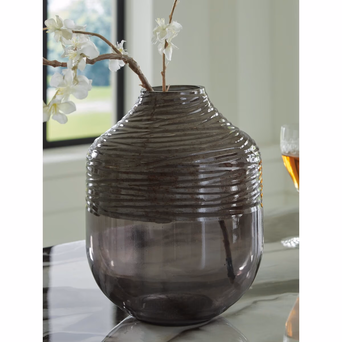 Harpwick Vase - Image 3