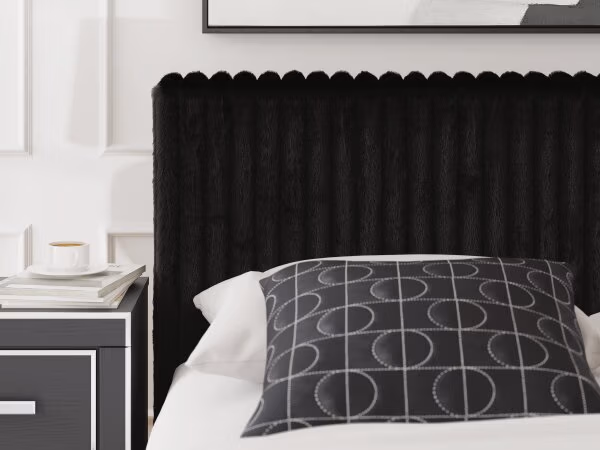 Zuraleus Queen Upholstered Bed - Image 9