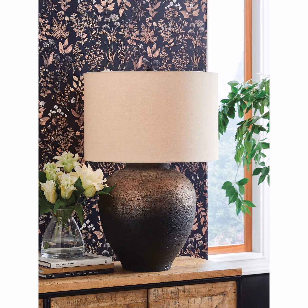 Newgerhard Table Lamp - Image 3