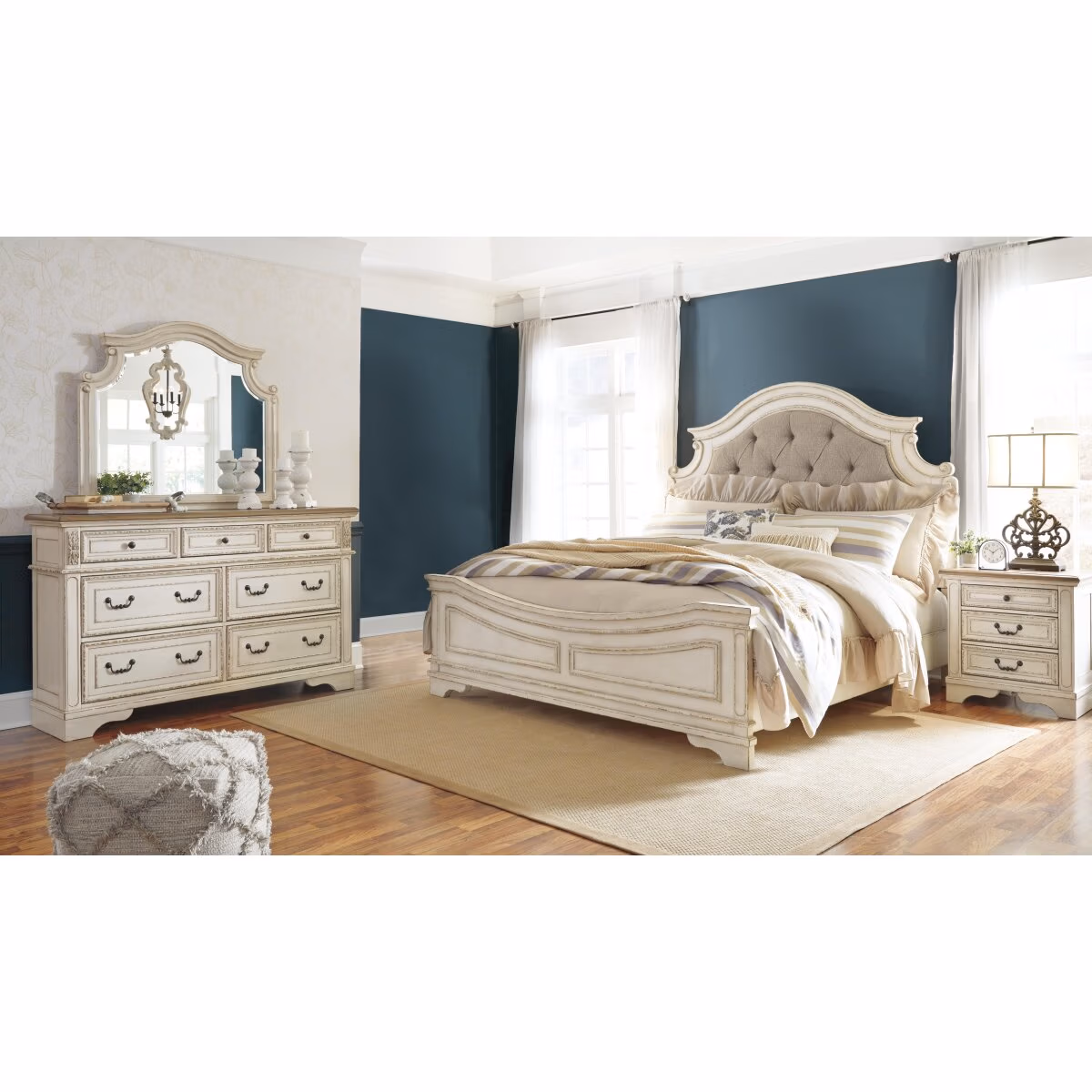 Realyn Nightstand - Image 8