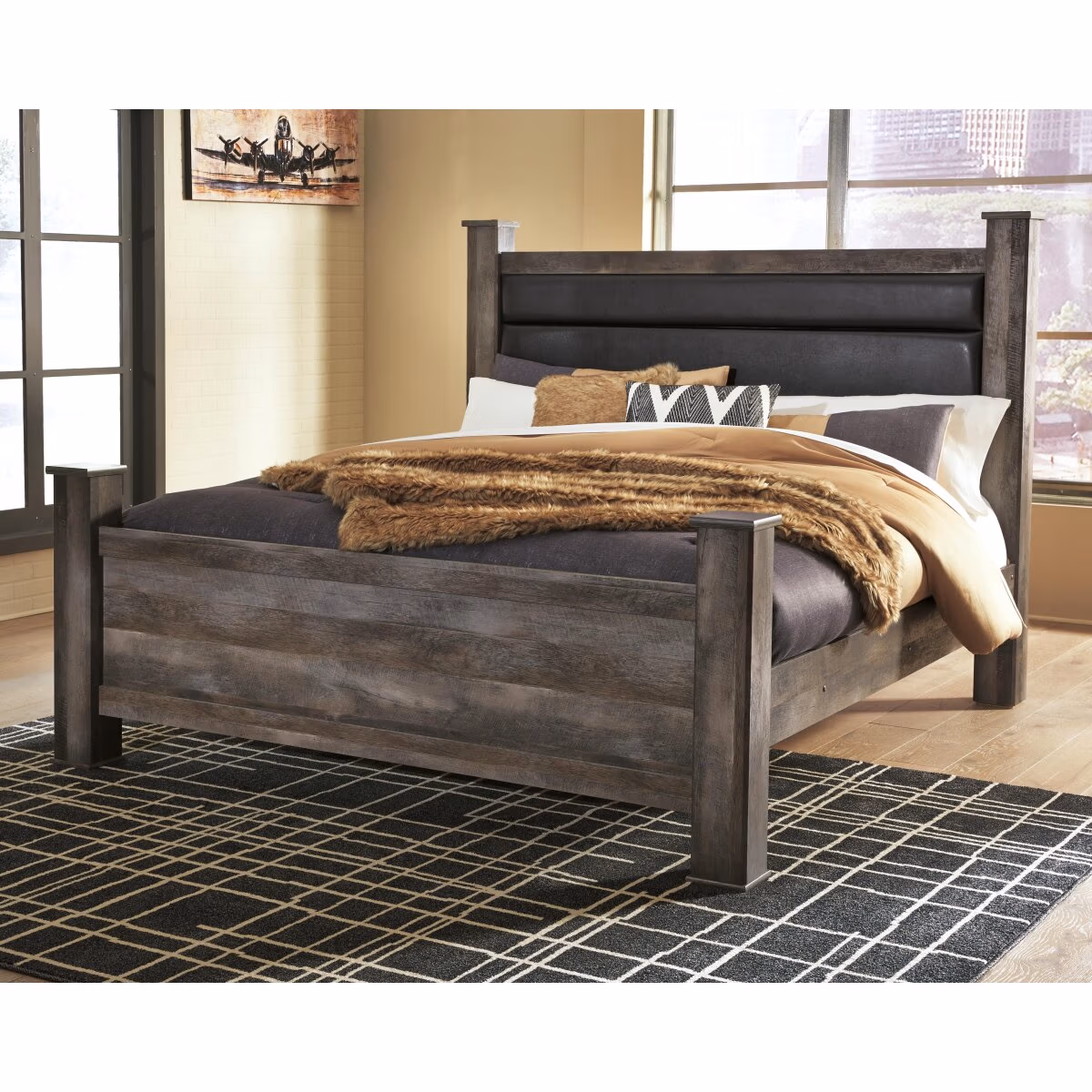 Wynnlow King Poster Bed, Dresser, Mirror and 2 Nightstands - Image 10